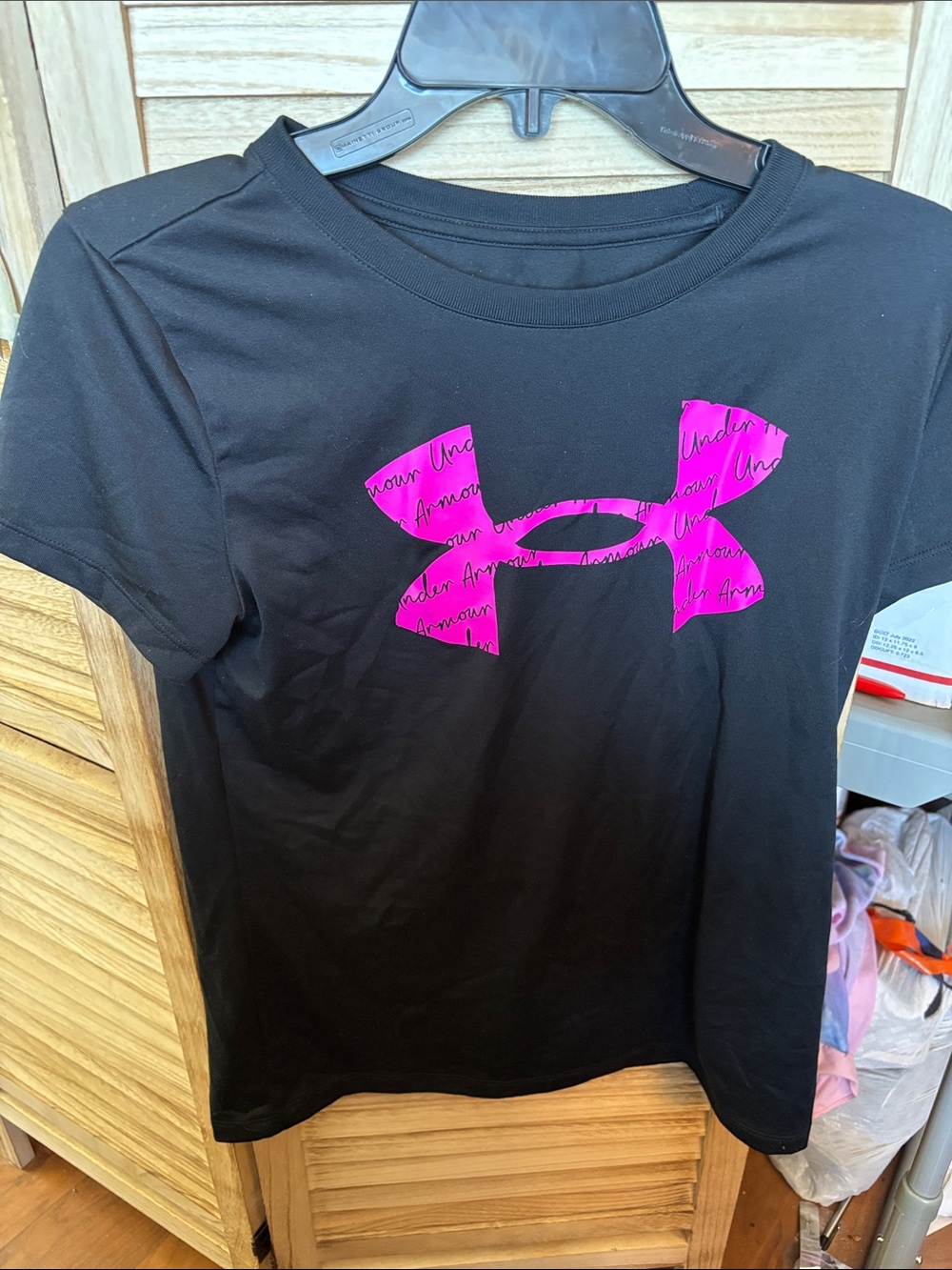 Under Armour Black Short Sleeve Tee with Hot Pink Logo Small